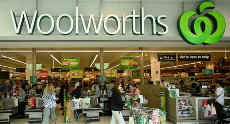 woolworths trading hours anzac day 2023